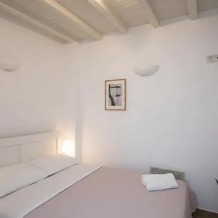 Elegant Traditional House In Mykonos Centre